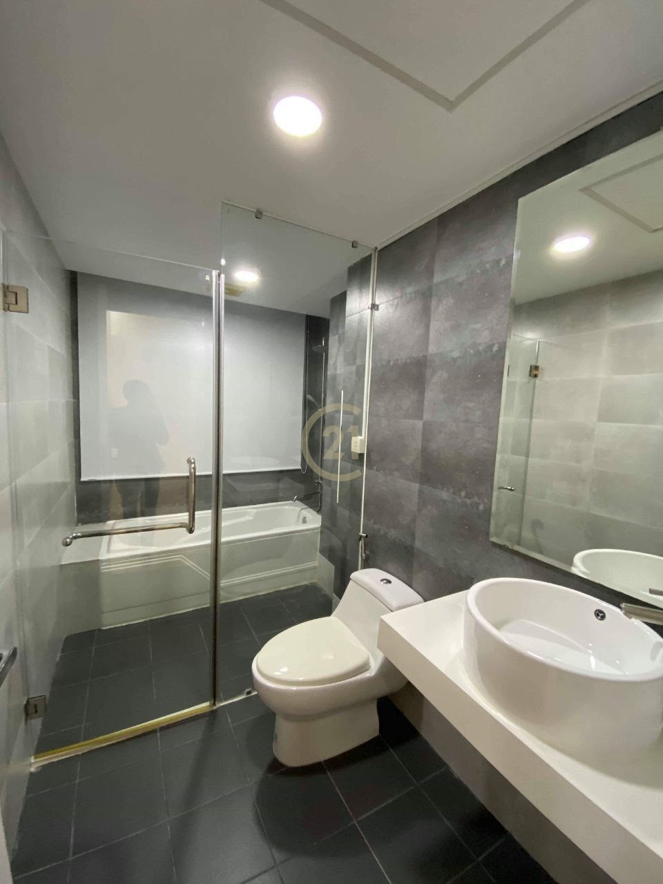Apartment 3 Bedroom for rent at BKK1
