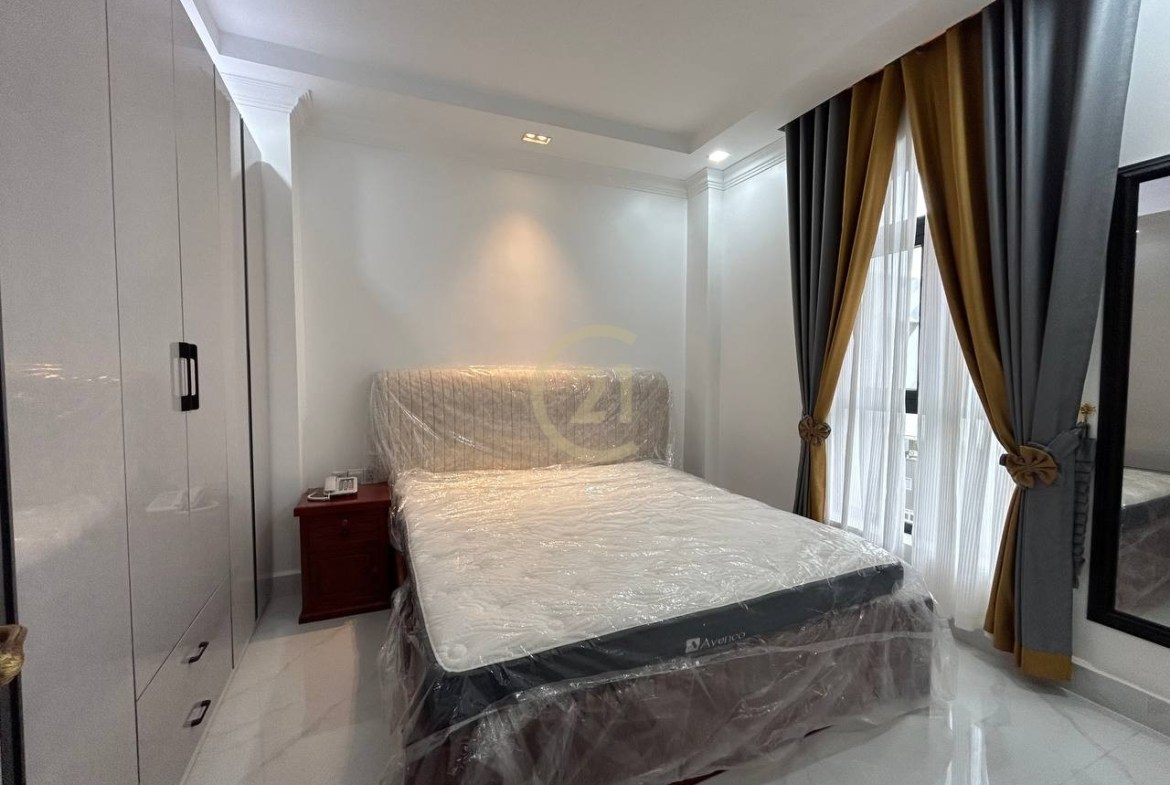 Brand New 1 Bedroom for Rent at 7 Makara
