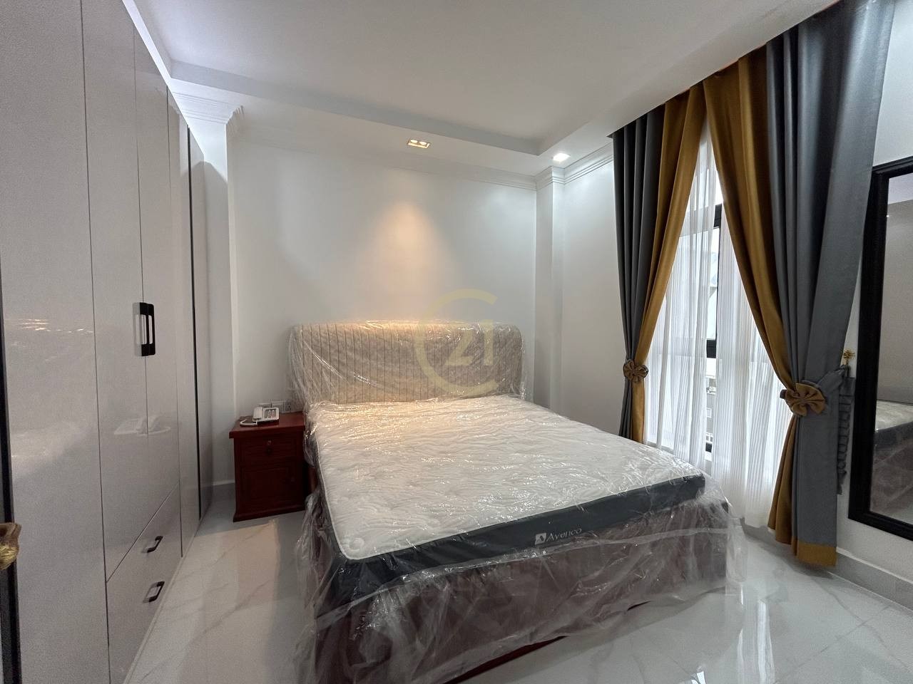 Brand New 1 Bedroom for Rent at 7 Makara