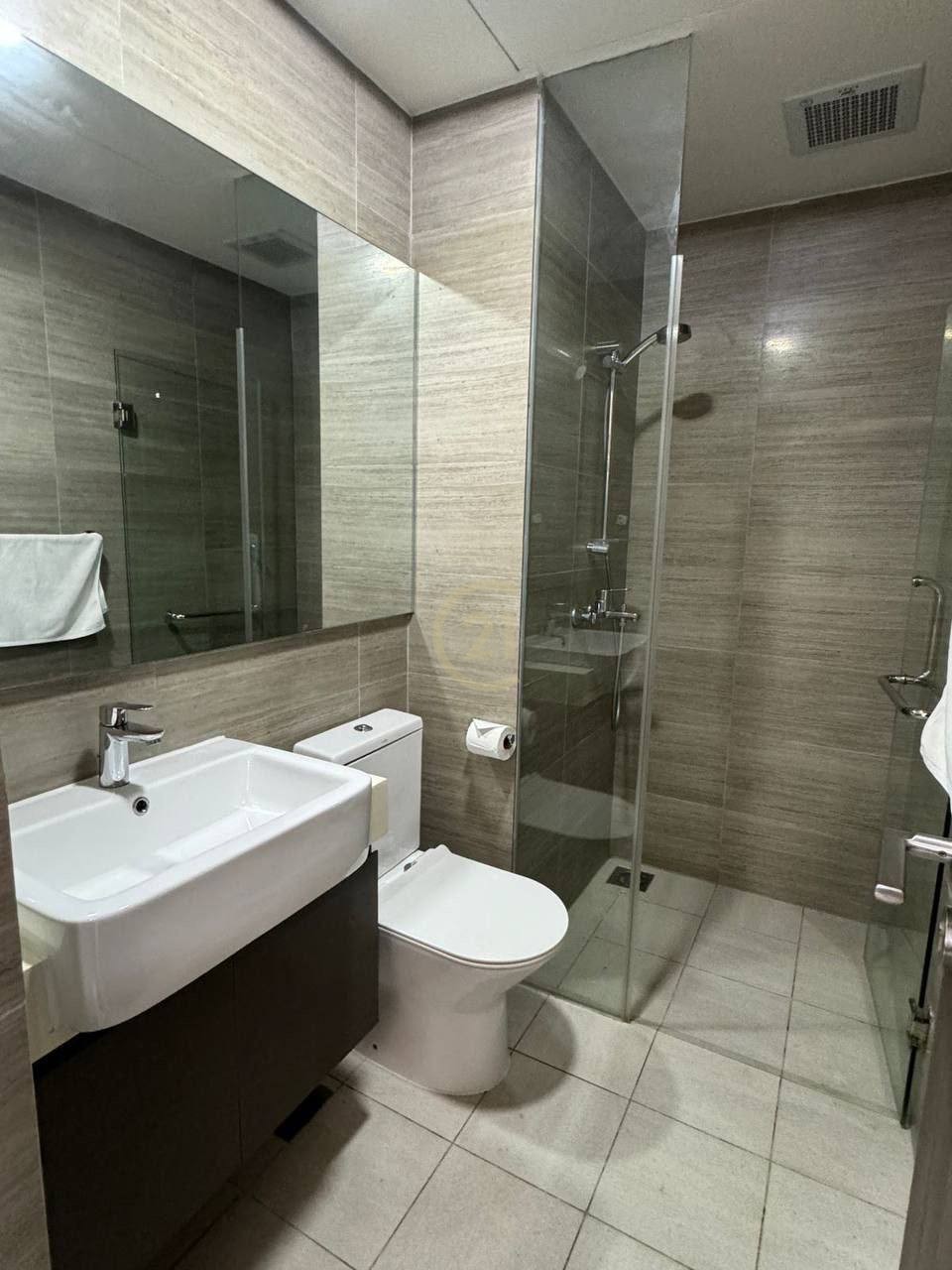 Luxury 3 Bedroom for rent at The Peak