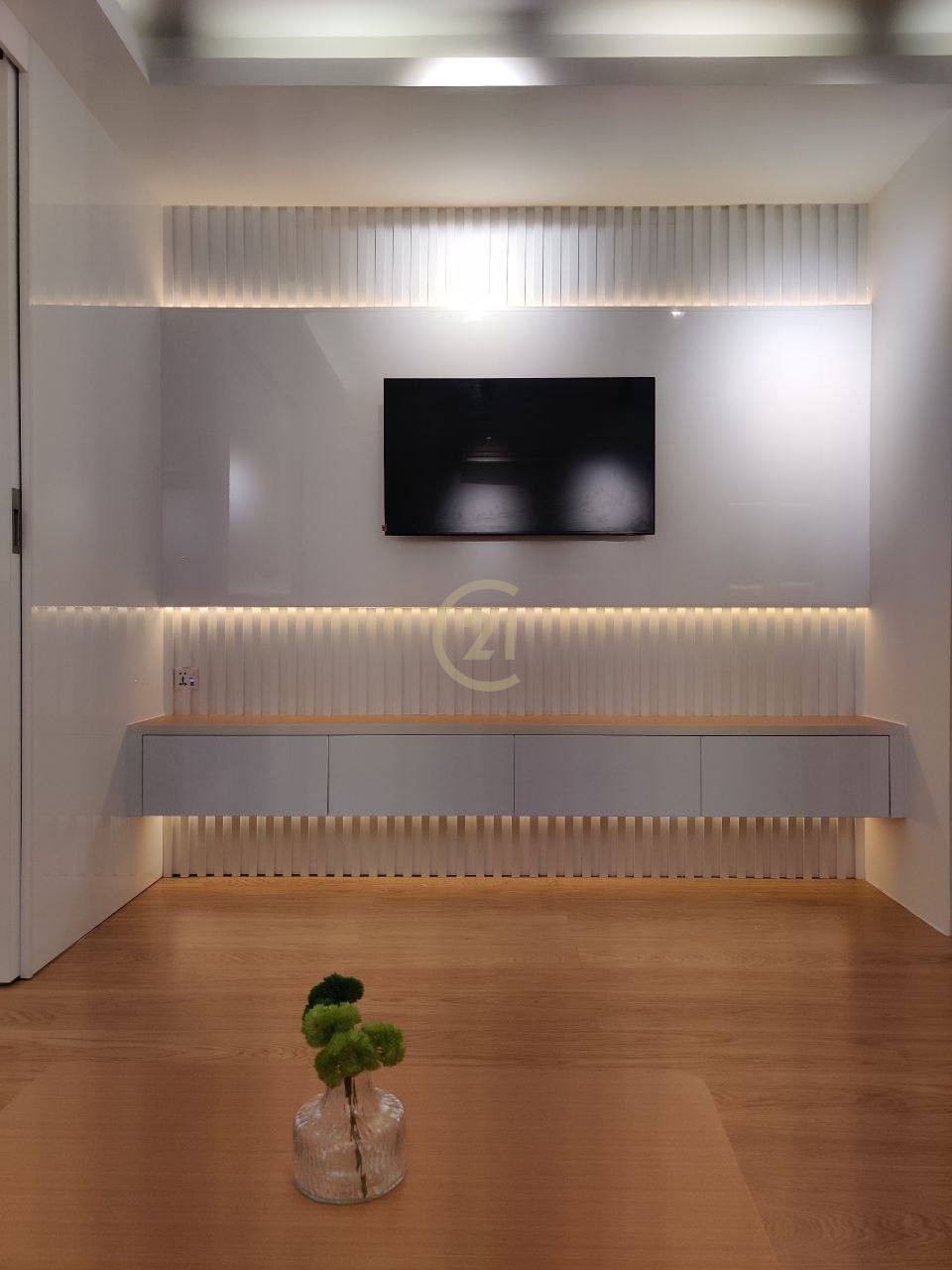 Brand New Condo for rent at Olympia City