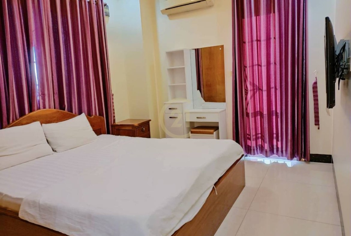 Biggest One bedroom for rent at Russian Market