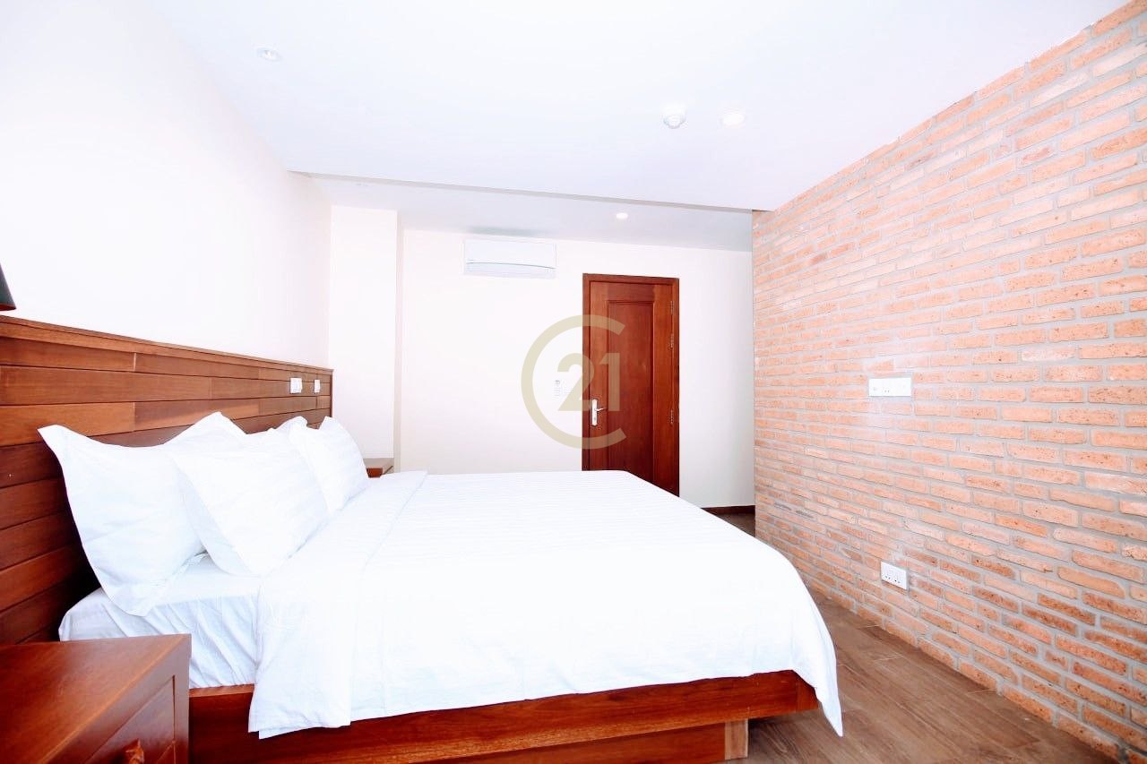 Western 2 Bedroom for rent at BKK1