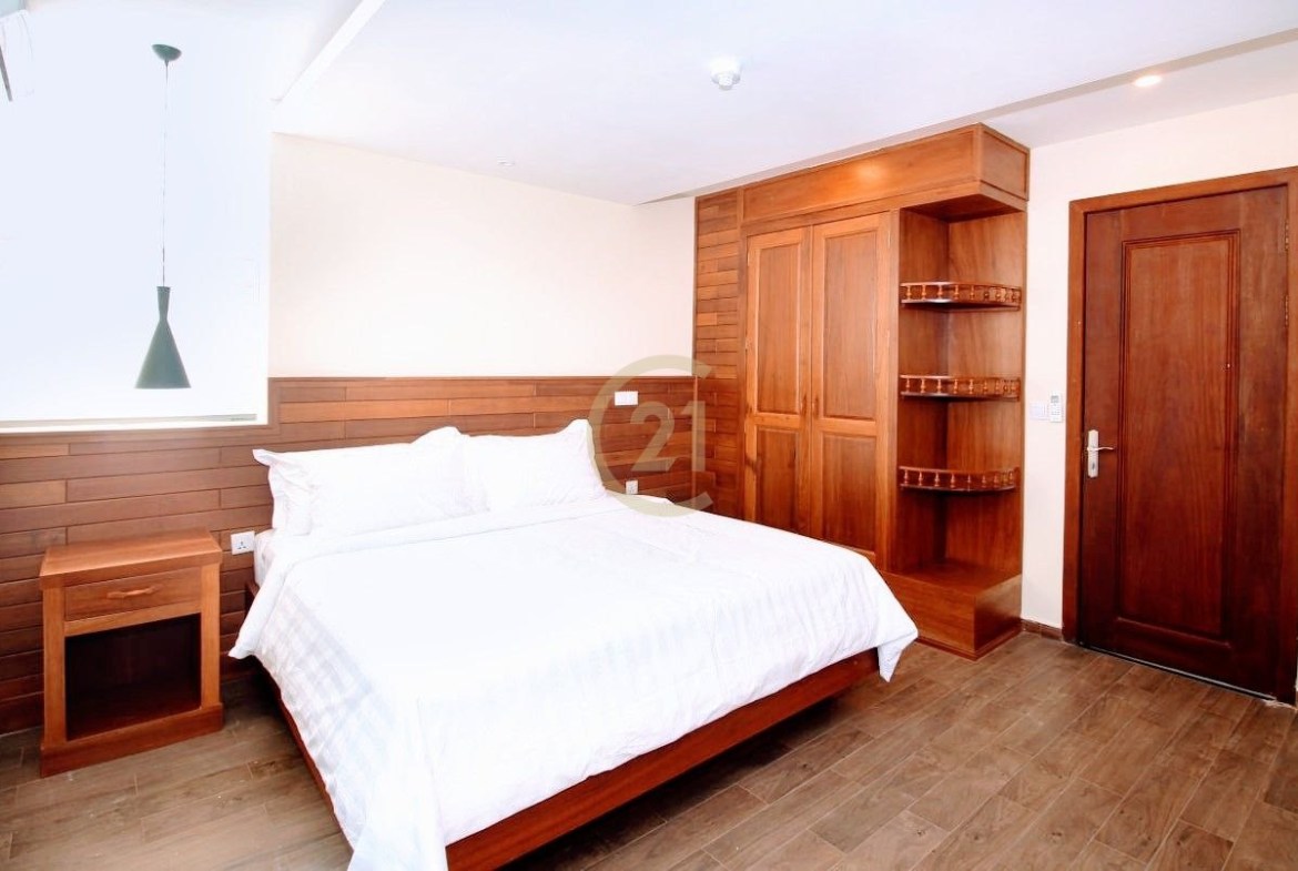 Western 2 Bedroom for rent at BKK1