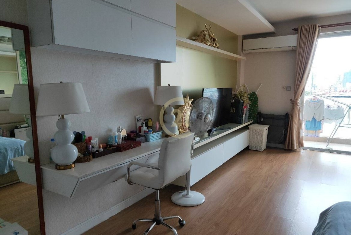 Condo for rent at Olympia City