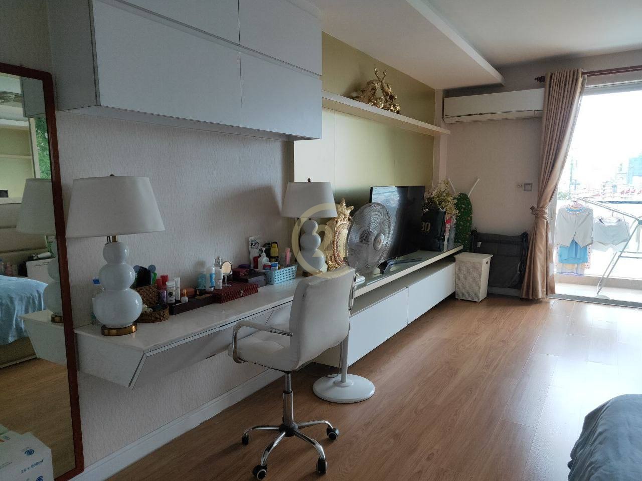 Condo for rent at Olympia City