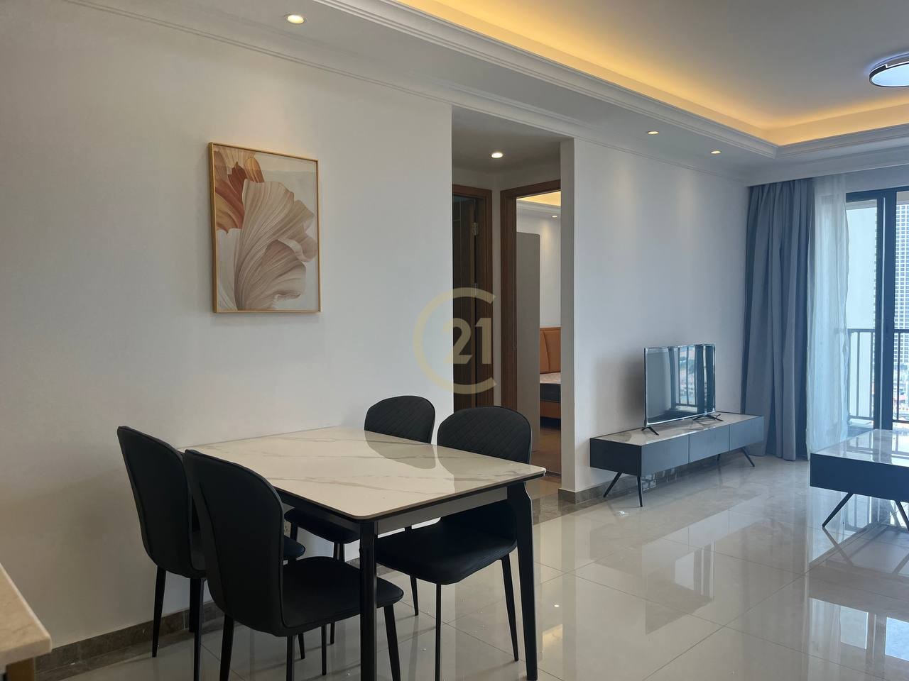 Condo 2 Bedroom for rent at R&F