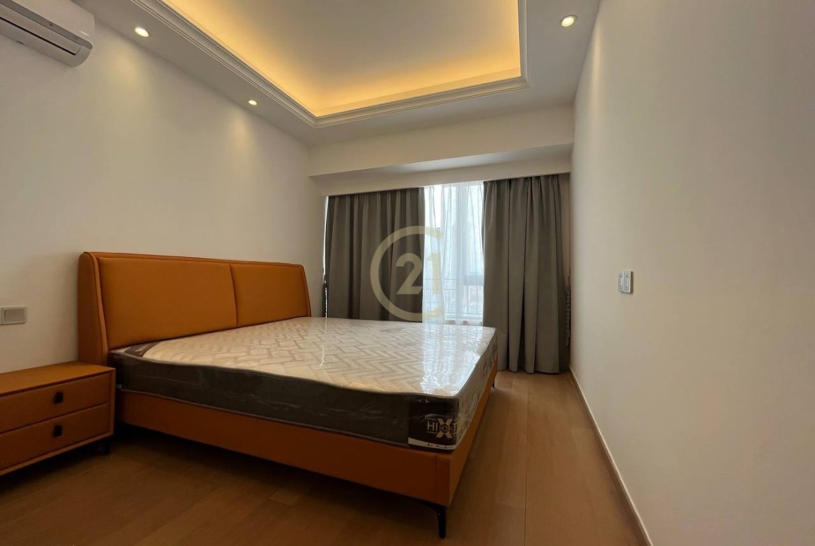 Condo 2 Bedroom for rent at R&F