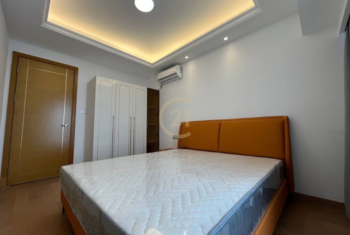 Condo 2 Bedroom for rent at R&F