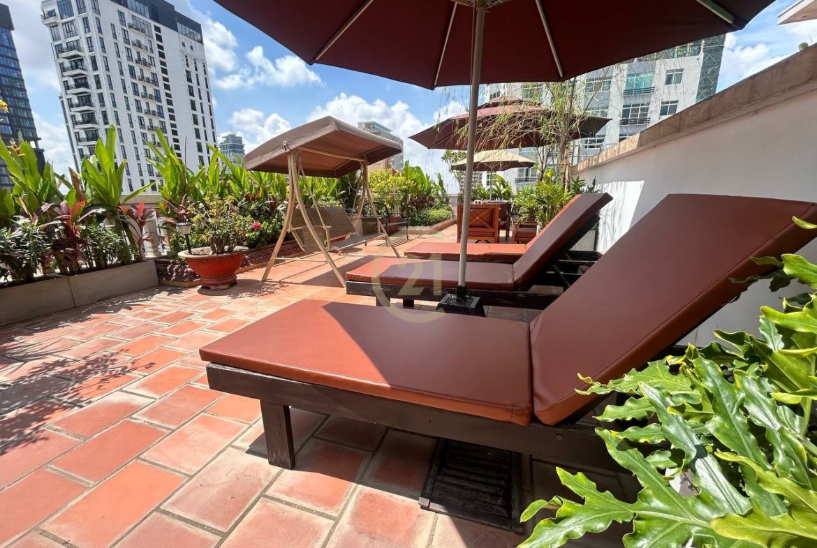 Nice 4 Bedroom For Rent At BKK1