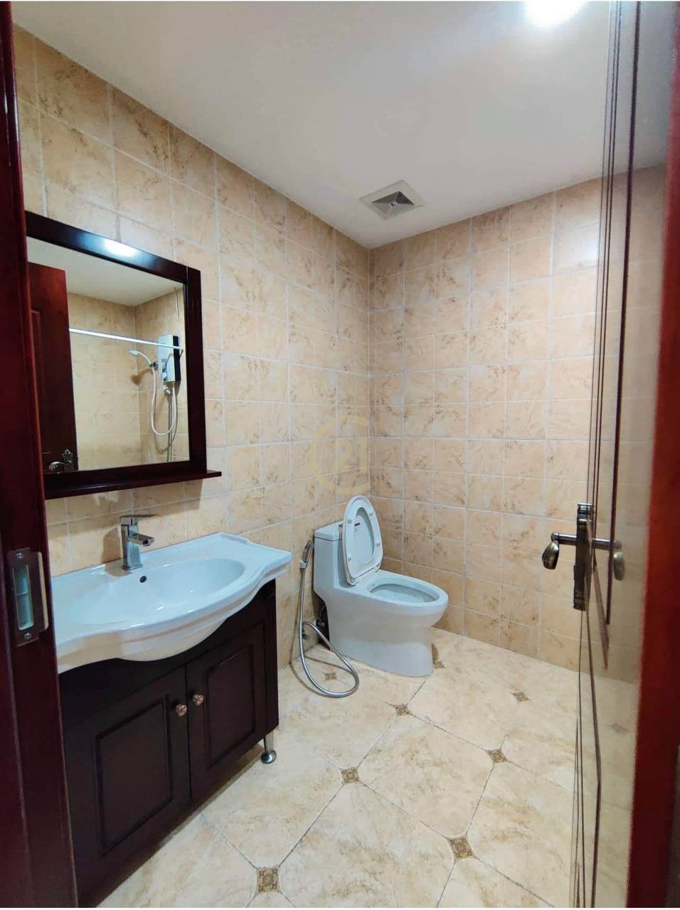 Condo Studio for Rent at Olympia city