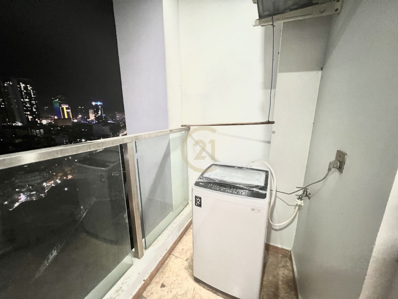 Studio Room Condo For rent at Olympia
