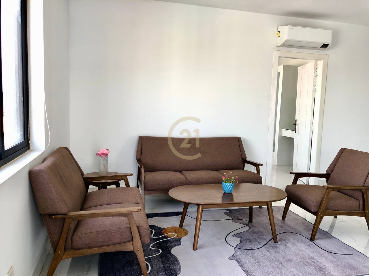 One Bedroom For Rent At Psar Derm Tkhov