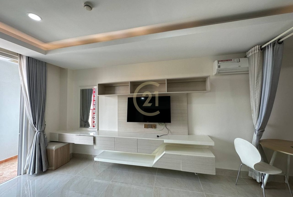 Nice Studio Condo for Rent at 7 Makara