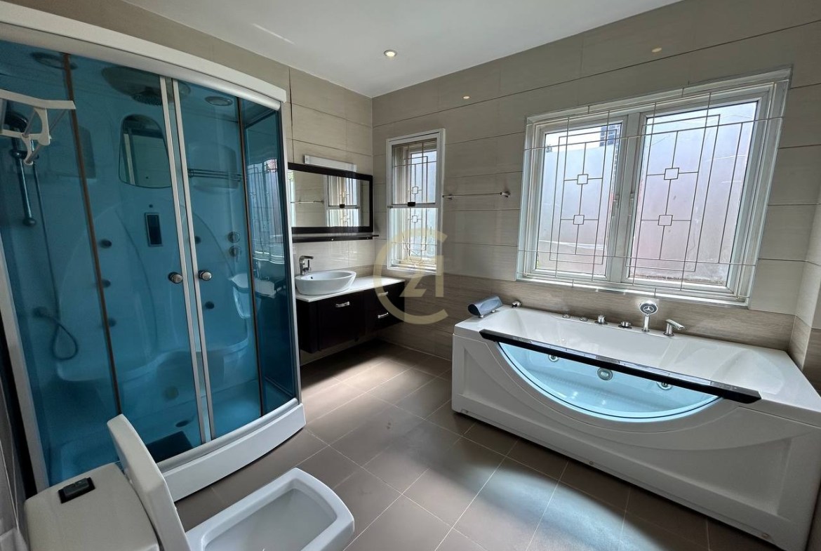 Specious 4 Bedroom at Psar Derm Tkov