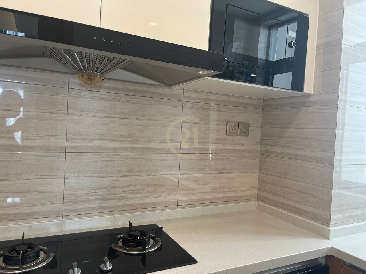 Brand new Two bedroom for rent at R&F
