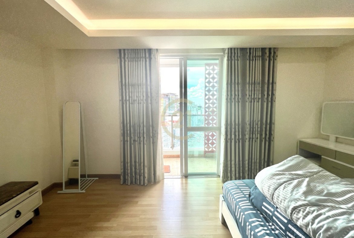 Condo Studio Room for Rent at Olympia city