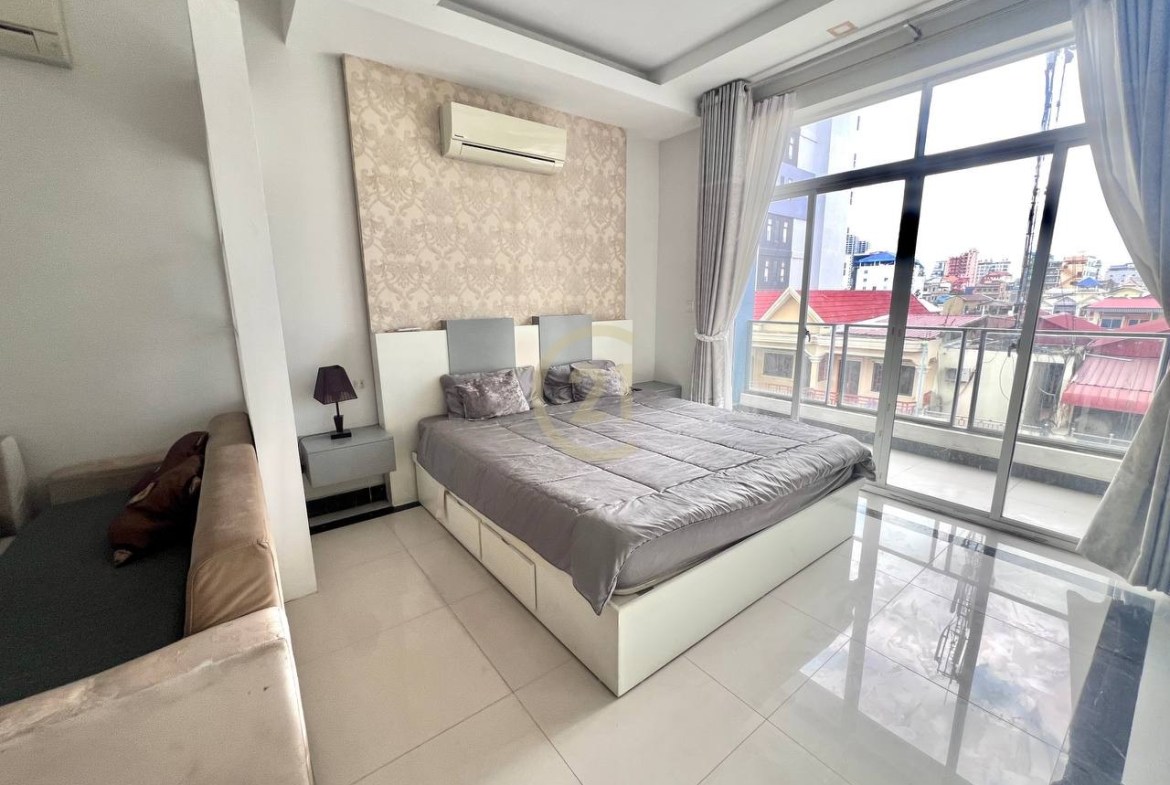Brand New Studio Room for Rent at BKK3