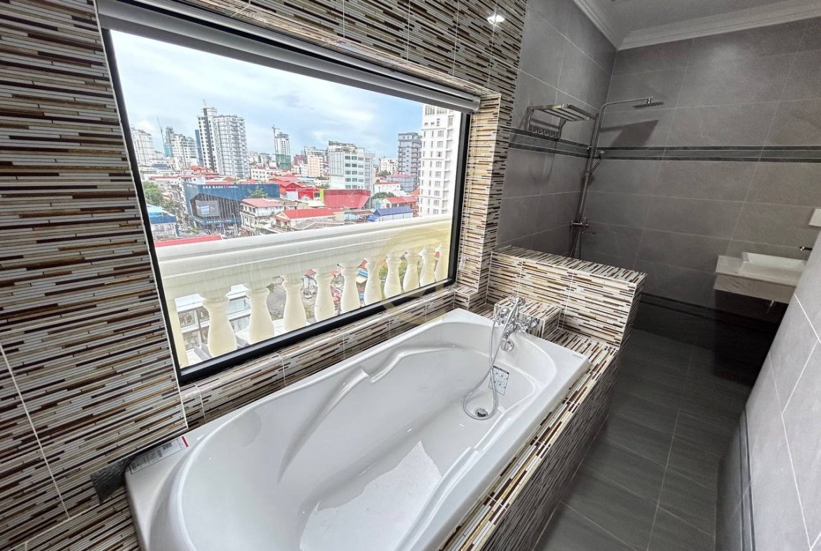 Penthouse 1 Bedroom for Rent at 7 Makara
