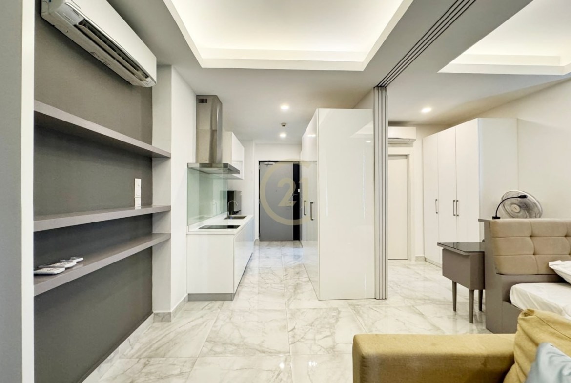 Nice Studio Condo For Rent at BKK1