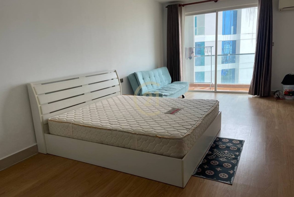 Studio Condo For Rent at Olympia City