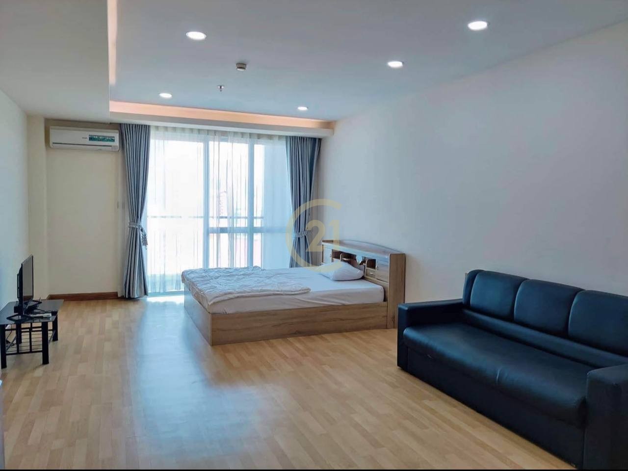 Condo Studio for Rent at Olympia city