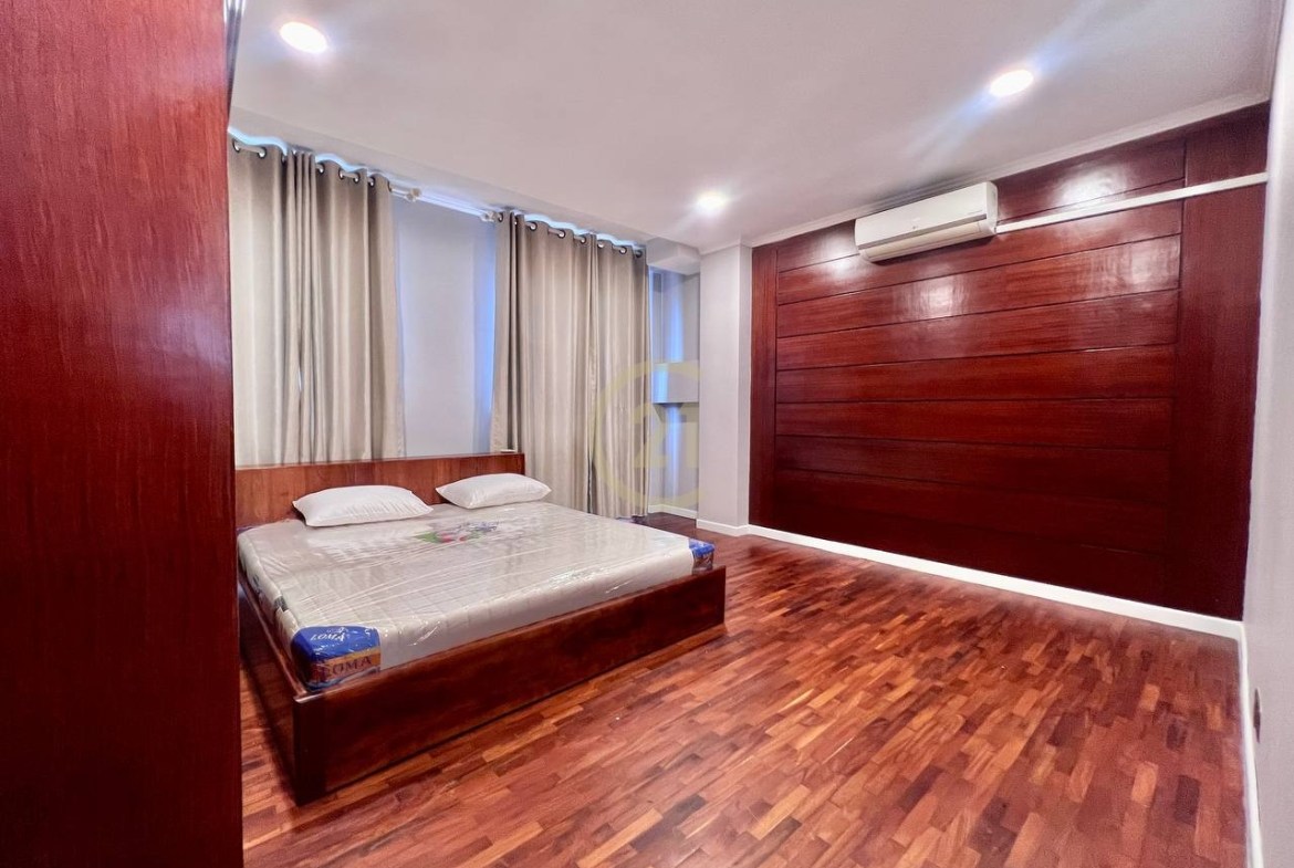 Specious 3 Bedroom For Rent at BKK1
