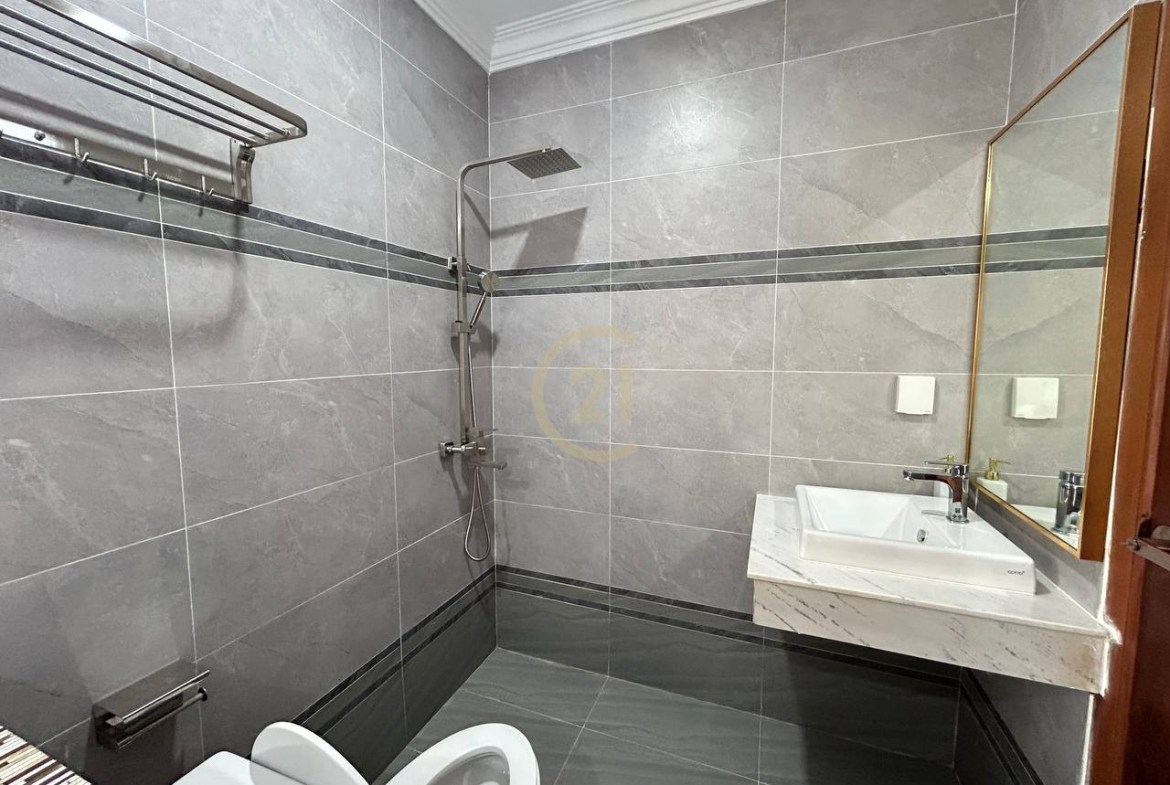 Penthouse 1 Bedroom for Rent at 7 Makara