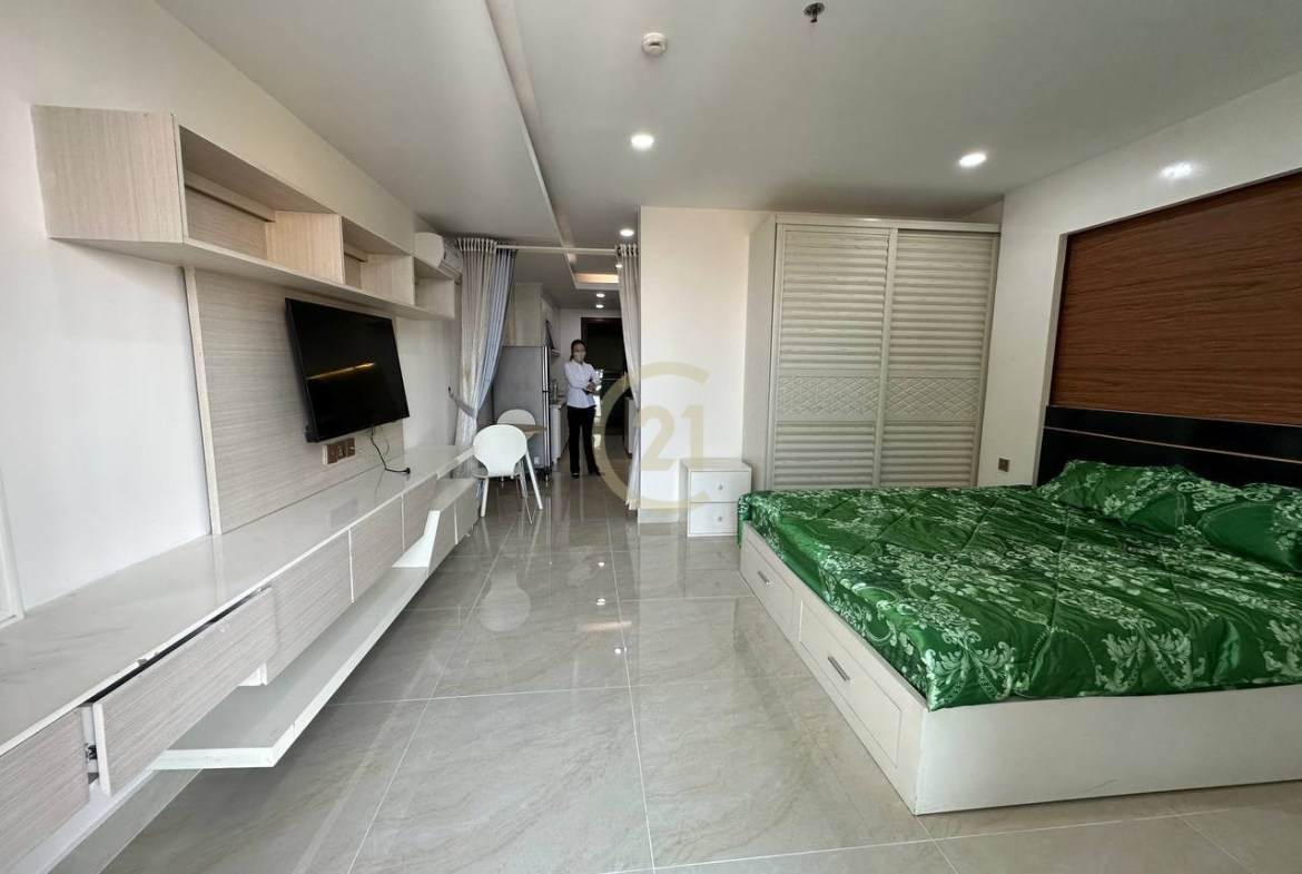Nice Studio Condo for Rent at 7 Makara