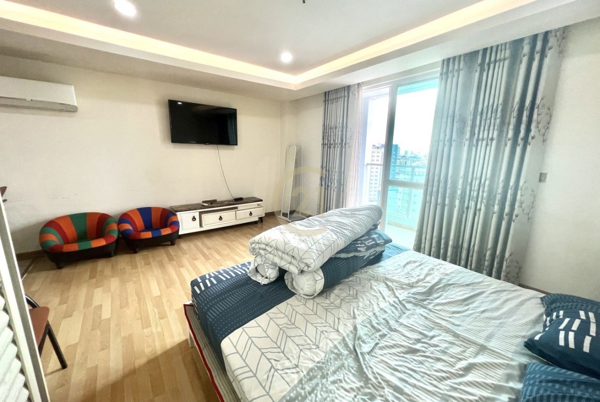 Condo Studio Room for Rent at Olympia city