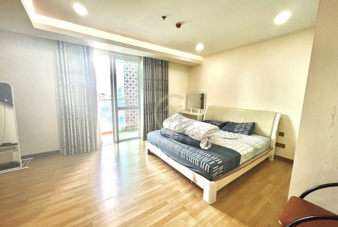 Nice Condo Studio Room For Rent At Olympic