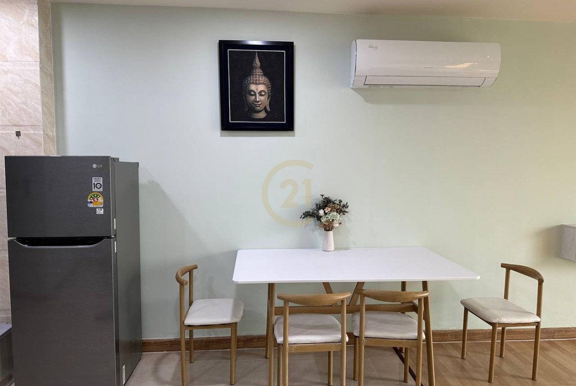 Nice Condo Studio Room For Rent At Olympic