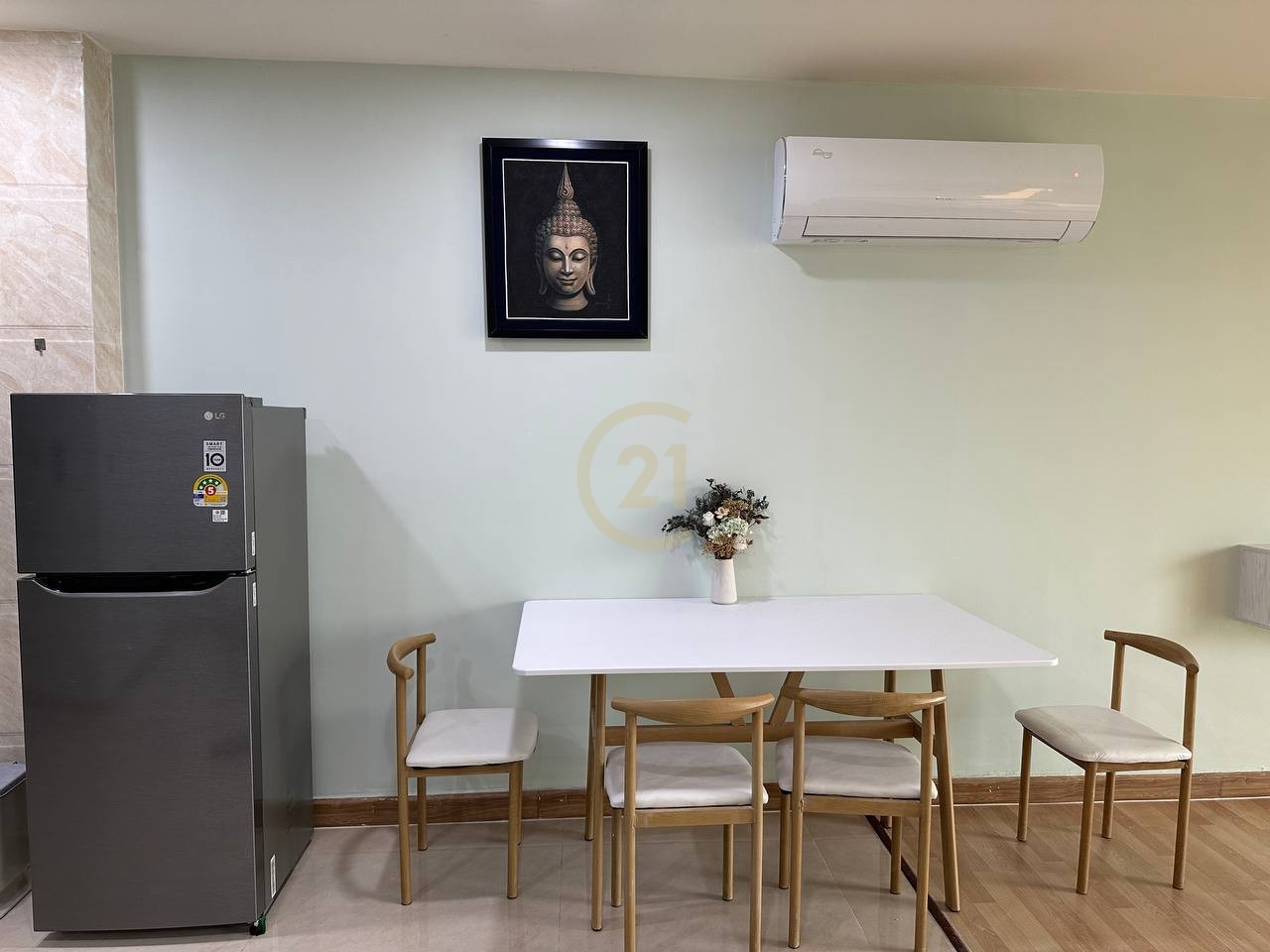Nice Condo Studio Room For Rent At Olympic
