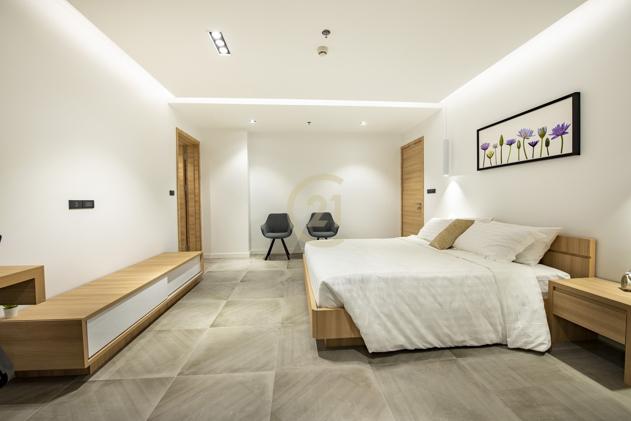 luxury 2 Bedroom for Rent at BKK1