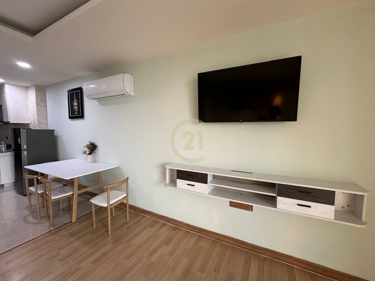 Nice Condo Studio Room For Rent At Olympic