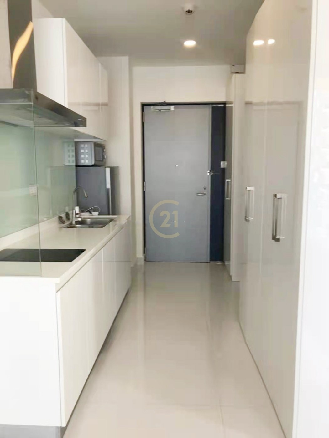 Studio Room Condo for Rent at BKK1