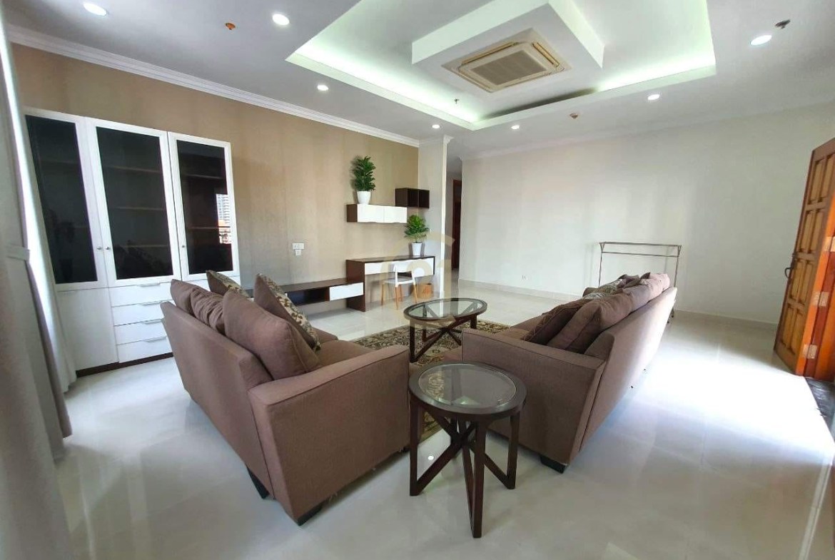 Nice two bedrooms for rent with fully furniture