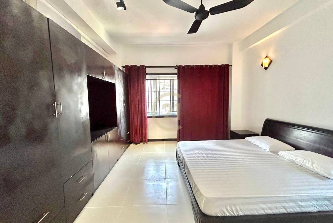 Big Three Bedroom For Rent At Tonle Bassac