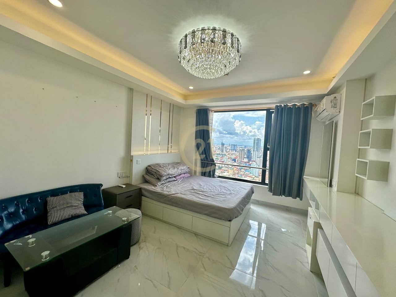 New Decoration Studio for Rent at BKK3