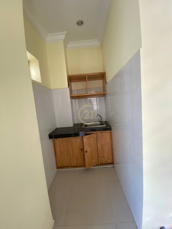 One Bedroom For Rent At Toul Tompung