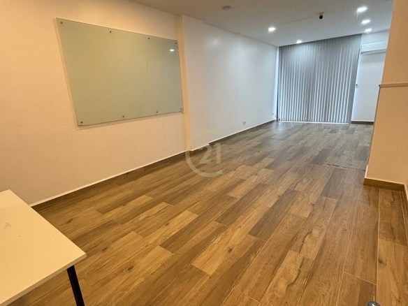 Office Space for rent at River Side