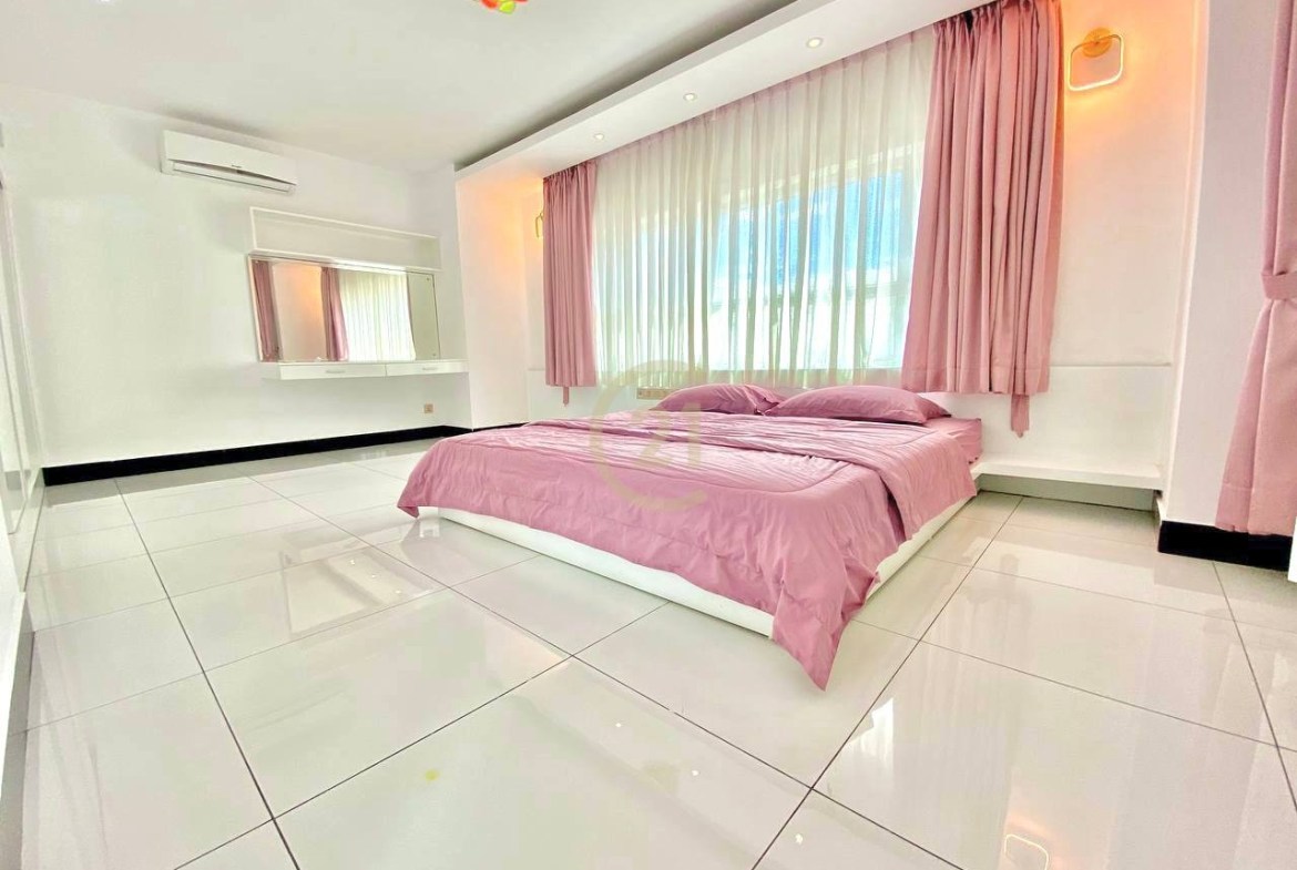 Penthouse 3 Bedroom for rent at BKK3