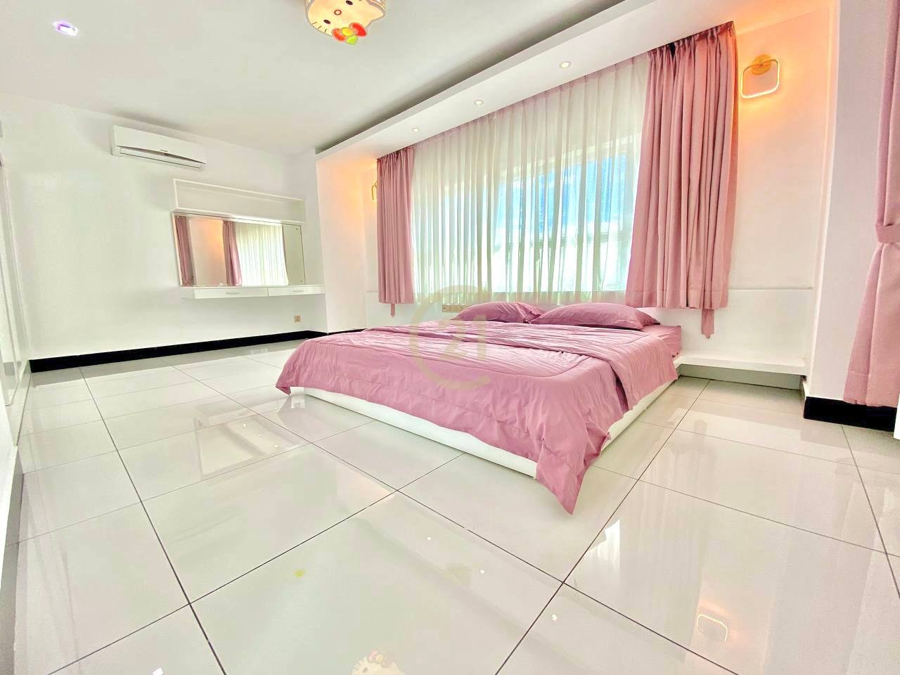 Penthouse 3 Bedroom for rent at BKK3
