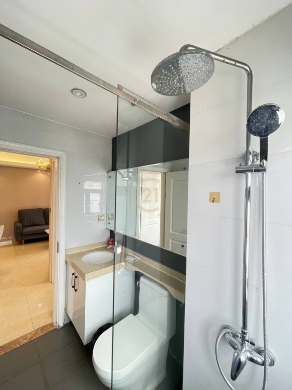 Cheaper 2 Bedroom for rent at BKK1