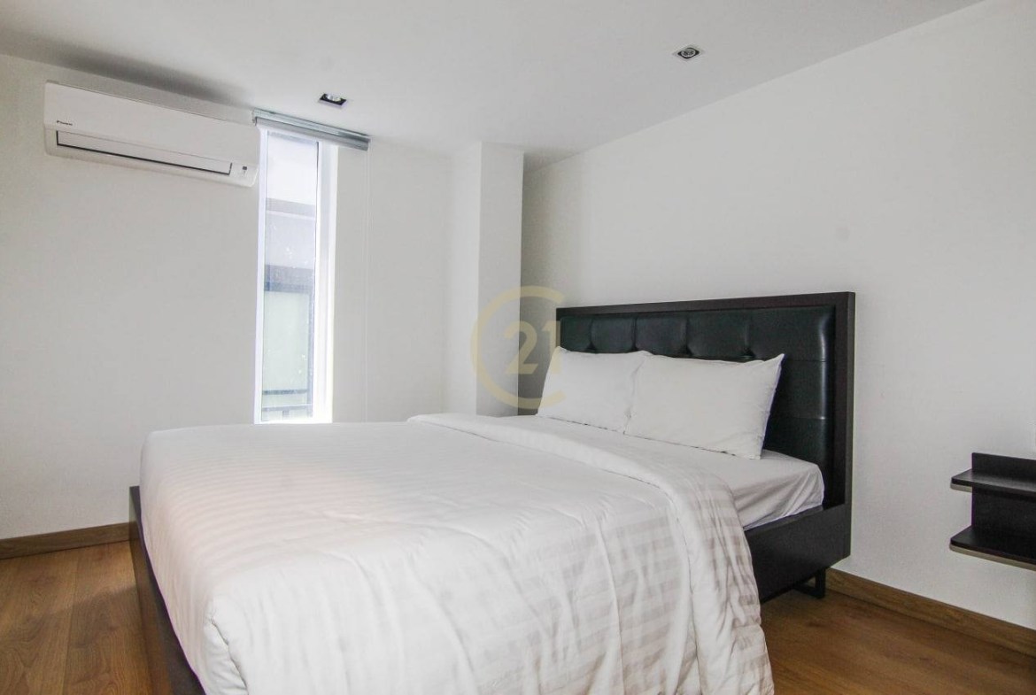 Duplex 2 Bedroom for rent at Toul Tompong