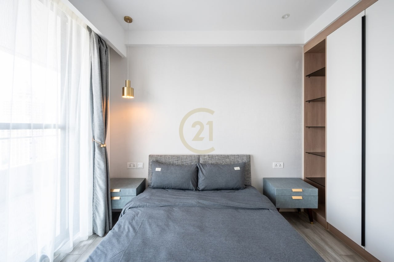 Modern Style 4 Bedroom for rent at BKK1