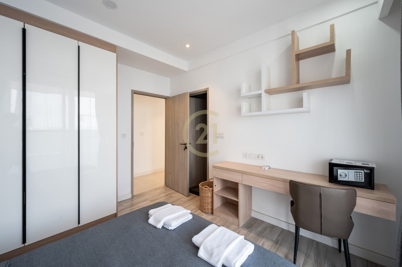 Modern Style 4 Bedroom for rent at BKK1
