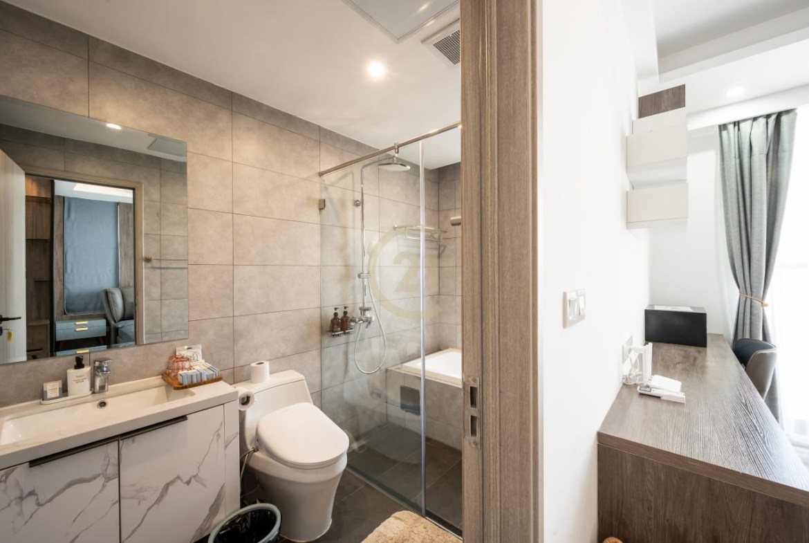 Modern Style 4 Bedroom for rent at BKK1