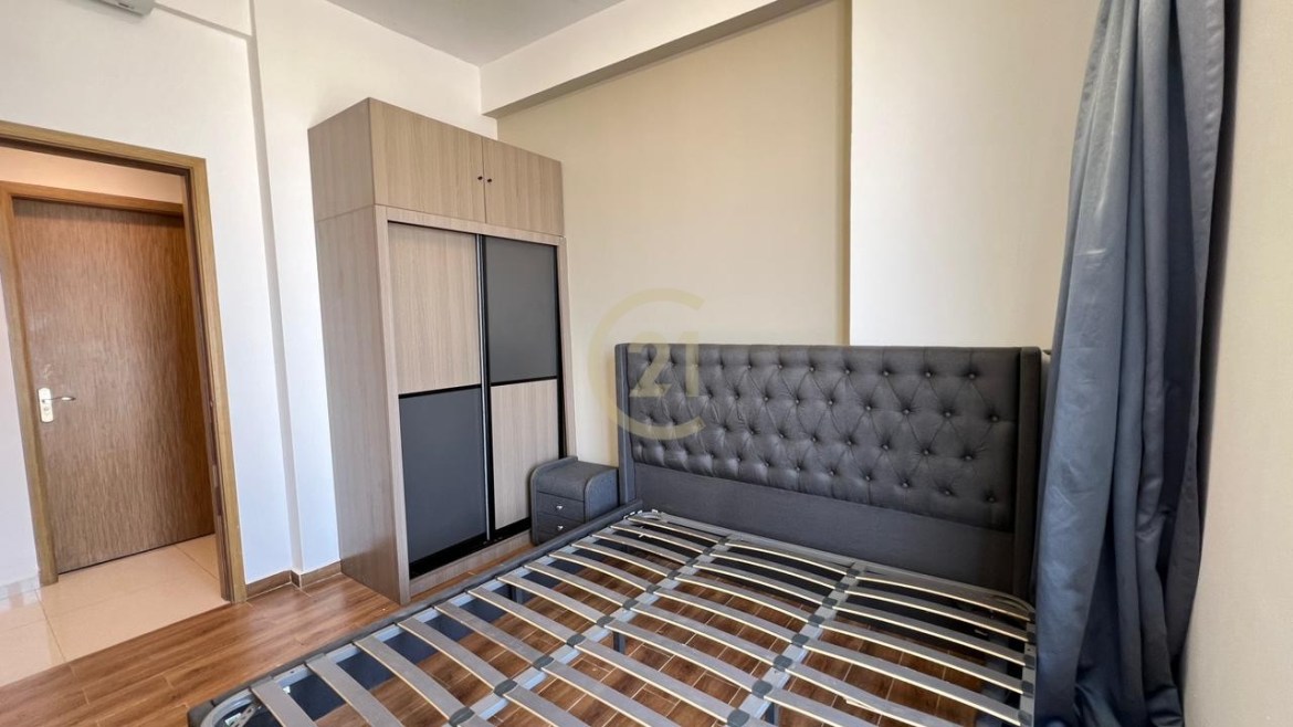 Condo 2 Bedroom for rent at Skyline