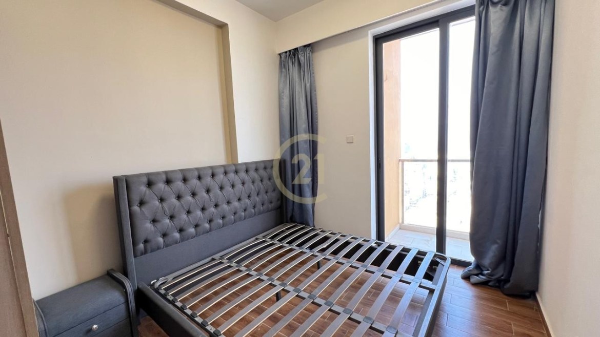Condo 2 Bedroom for rent at Skyline